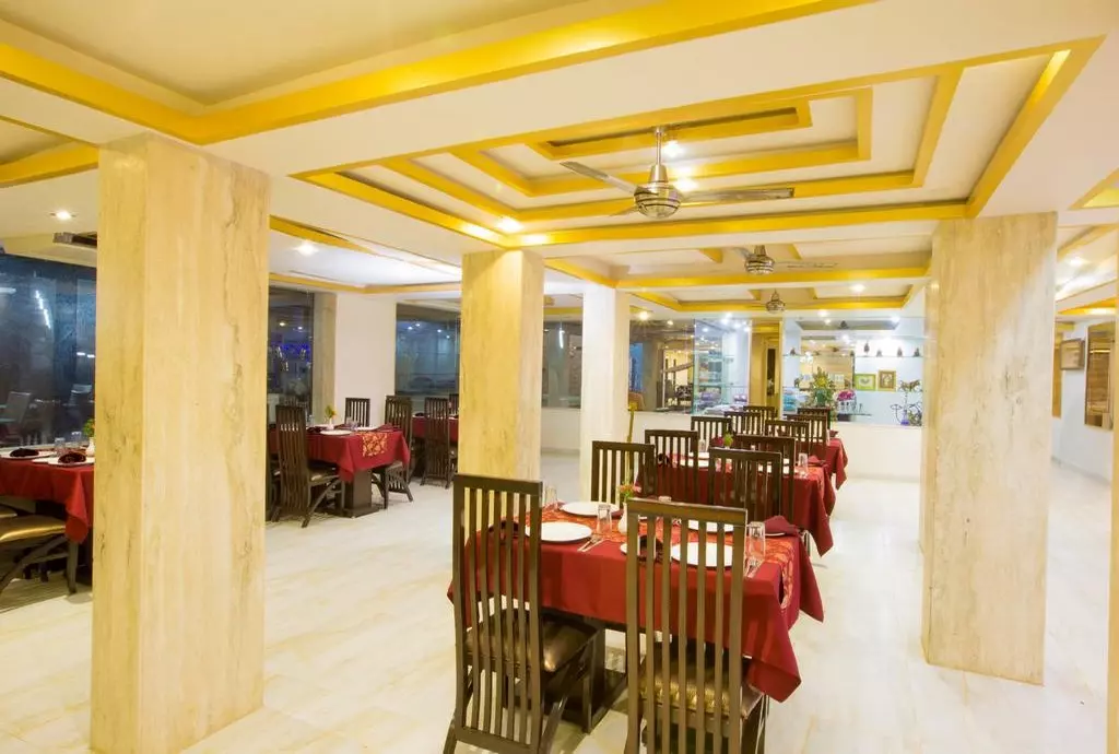 HOTEl grandeur de sanchi GOA_shabavizparvaz_05.jpg